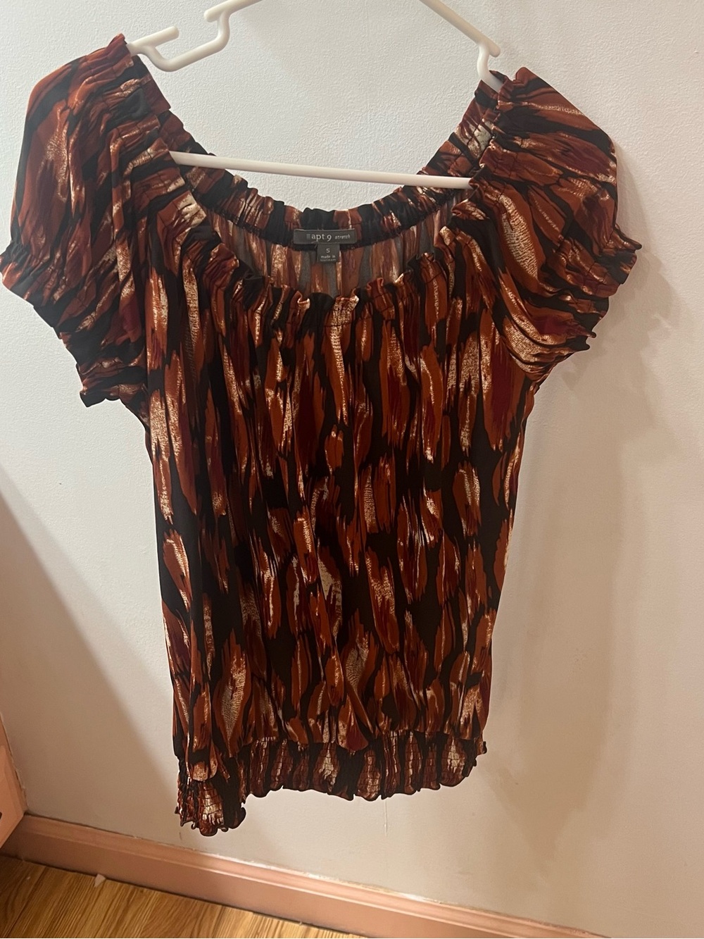 Apt. 9 Abstract Print peasant Top
